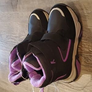 K Komforme Winter Snow Boots Size 2